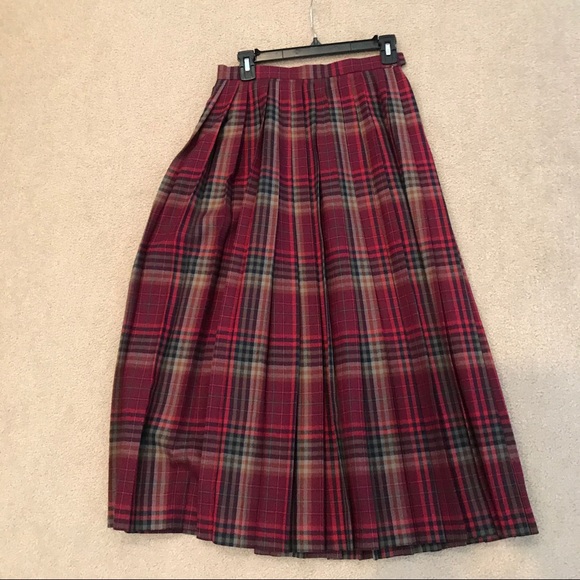 Evan Picone Dresses & Skirts - Vintage Evan Picone pleated skirt 🥰FINAL PRICE 🎄